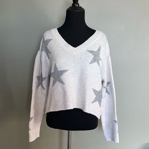 Hippie Rose crop sweater. Cream with blue stars, size medium EUC
